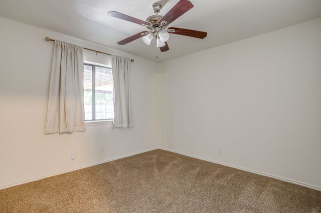 932 Arrow Wood Street, Benbrook, TX 76126