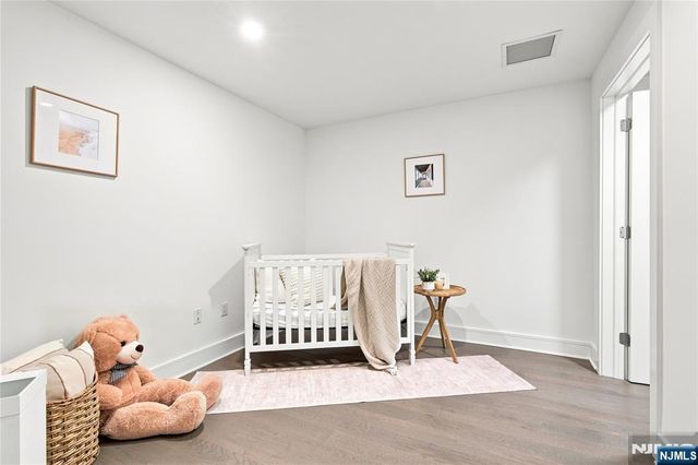 9 Ave At Port Imperial 413, West New York, NJ 07093