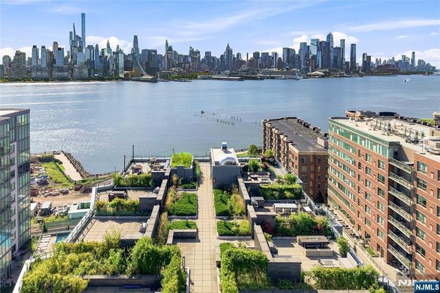 9 Ave At Port Imperial 413, West New York, NJ 07093