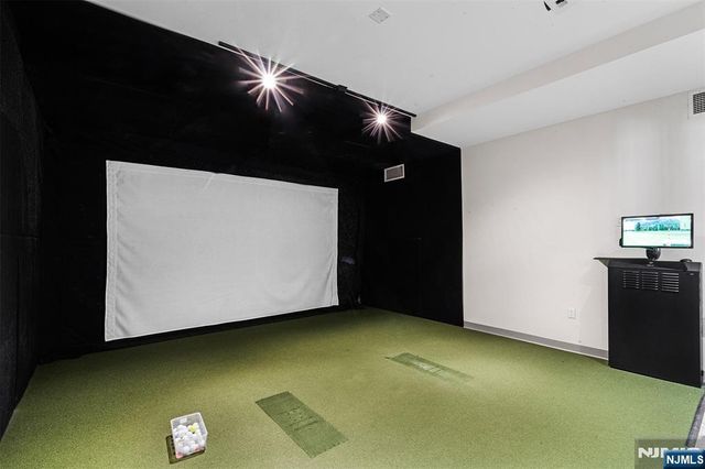 9 Ave At Port Imperial 413, West New York, NJ 07093