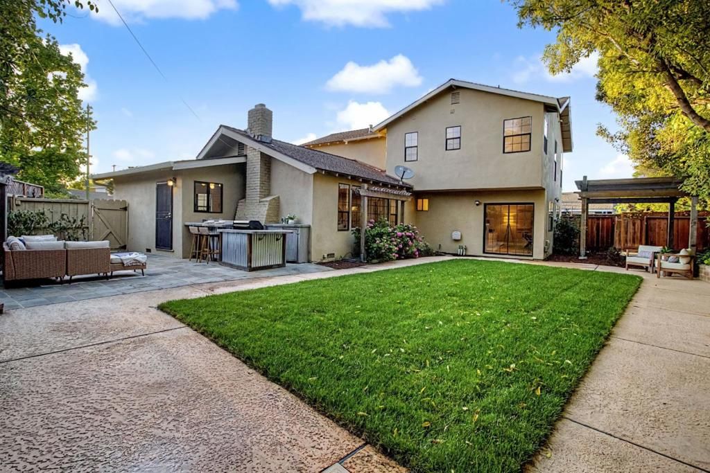 Image 37 of property listing at 2894 Rustic Drive, San Jose, CA 95124