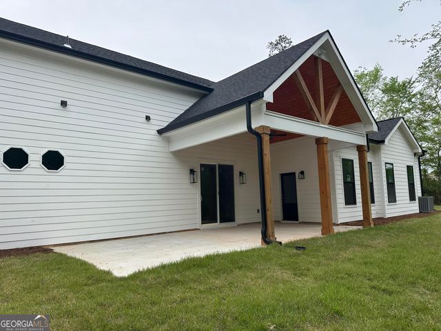 153 Dub Walker Road, Jackson, GA 30233