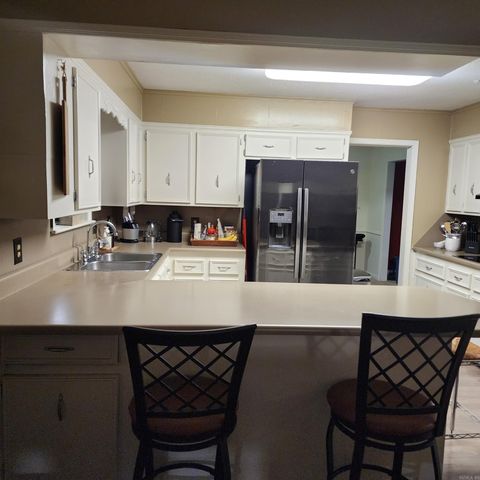 12007 Lemoncrest Lane, Little Rock, AR 72210