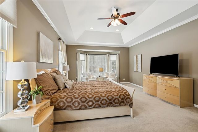 82 Open Parkway S, Hawthorn Woods, IL 60047