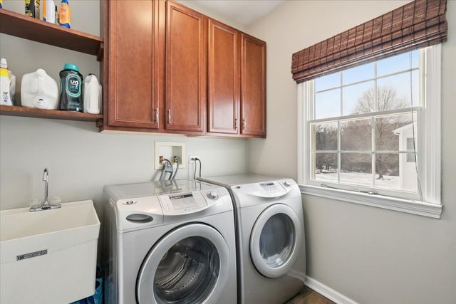 82 Open Parkway S, Hawthorn Woods, IL 60047