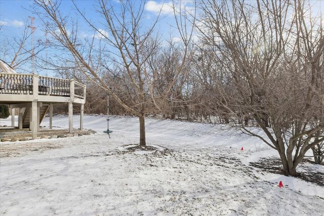 82 Open Parkway S, Hawthorn Woods, IL 60047