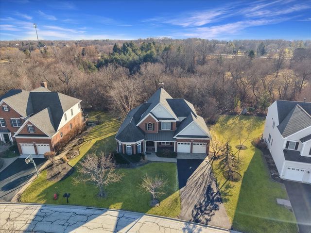 82 Open Parkway S, Hawthorn Woods, IL 60047