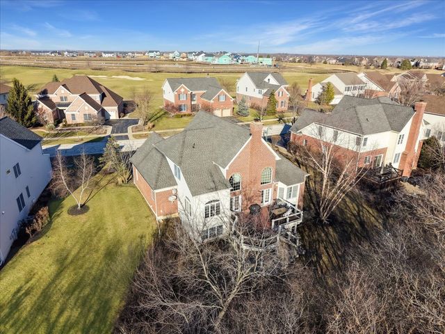 82 Open Parkway S, Hawthorn Woods, IL 60047