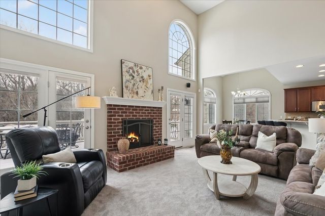 82 Open Parkway S, Hawthorn Woods, IL 60047