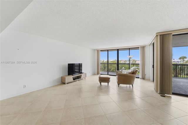 19670 Beach Road B323, Tequesta, FL 33469