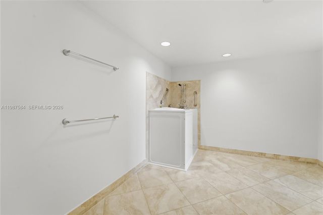 19670 Beach Road B323, Tequesta, FL 33469