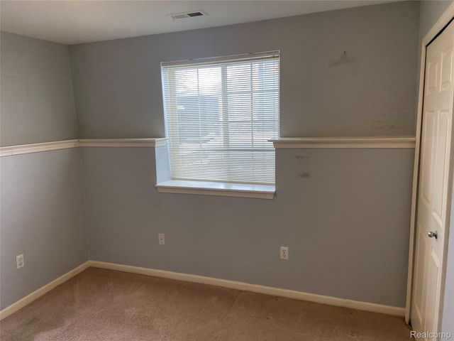 1072 Faulkner, Troy, MI 48083