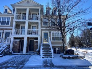 1072 Faulkner, Troy, MI 48083