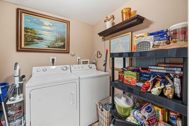 6529 Emerald Dunes Drive 106, Royal Palm Beach, FL 33411