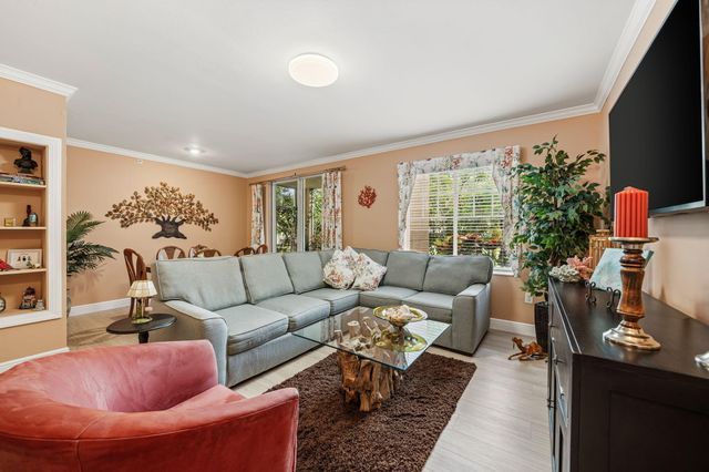 6529 Emerald Dunes Drive 106, Royal Palm Beach, FL 33411