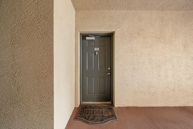 6529 Emerald Dunes Drive 106, Royal Palm Beach, FL 33411