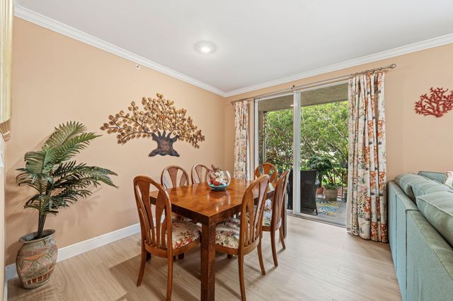 6529 Emerald Dunes Drive 106, Royal Palm Beach, FL 33411