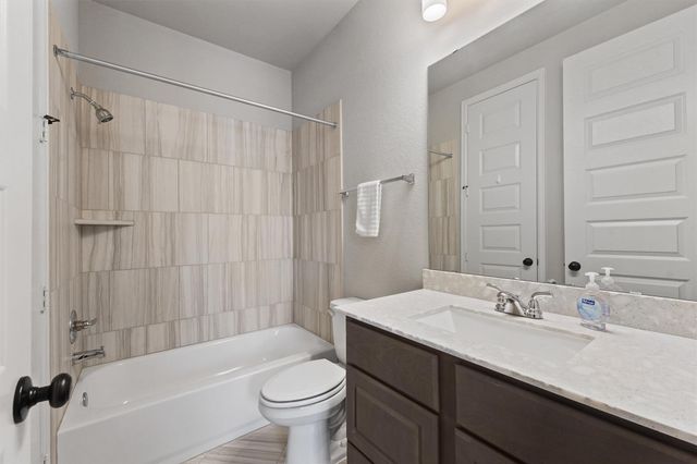 10518 Lyra Glen Lane, Richmond, TX 77406