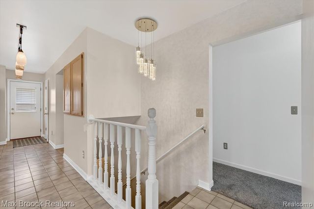 5001 Sylvanview Drive, Clarkston, MI 48348