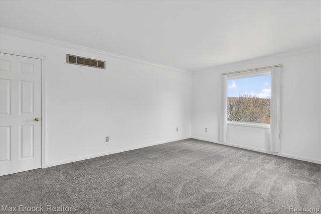 5001 Sylvanview Drive, Clarkston, MI 48348