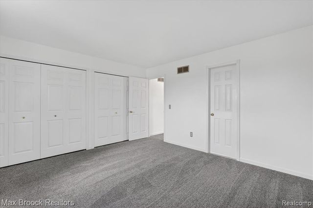 5001 Sylvanview Drive, Clarkston, MI 48348