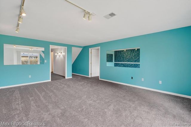5001 Sylvanview Drive, Clarkston, MI 48348