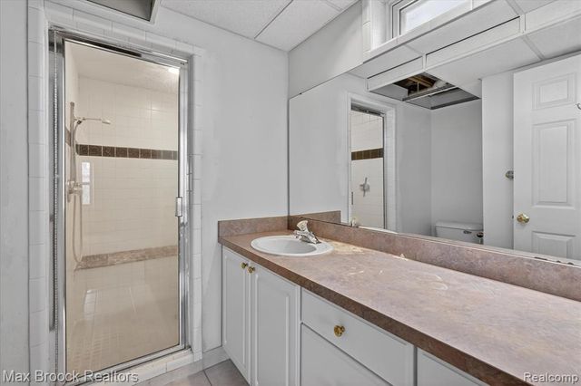 5001 Sylvanview Drive, Clarkston, MI 48348