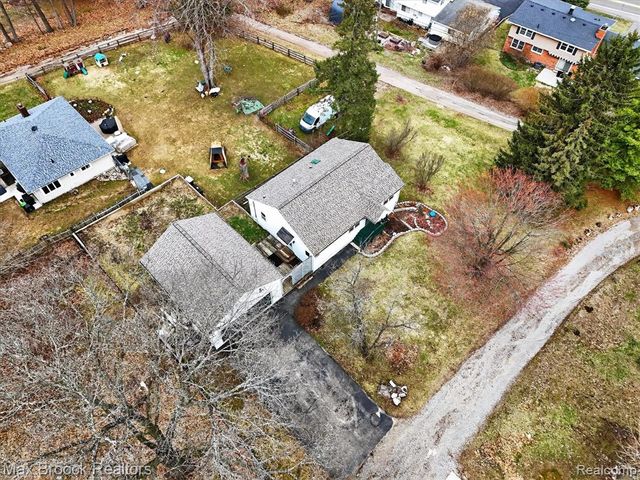 5001 Sylvanview Drive, Clarkston, MI 48348