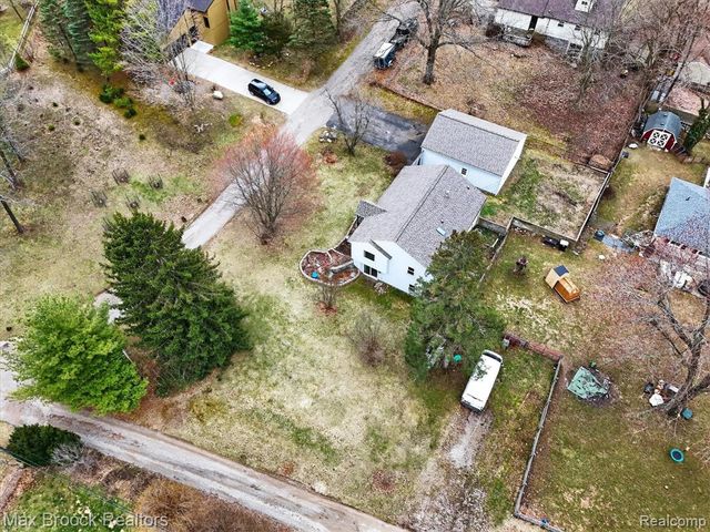 5001 Sylvanview Drive, Clarkston, MI 48348