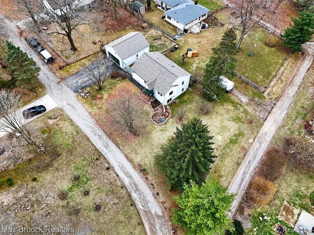 5001 Sylvanview Drive, Clarkston, MI 48348