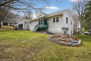 5001 Sylvanview Drive, Clarkston, MI 48348