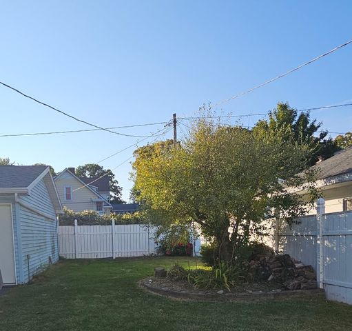 1004 S Arbor Street, Bay City, MI 48706