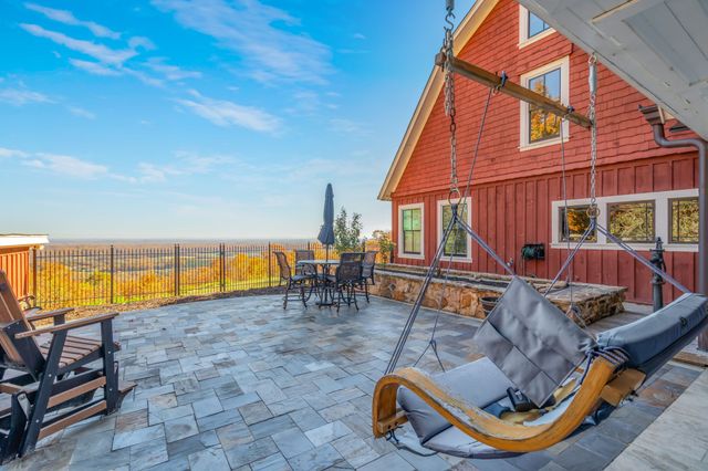 692 Possum Trot Rd, Grandview, TN 37337