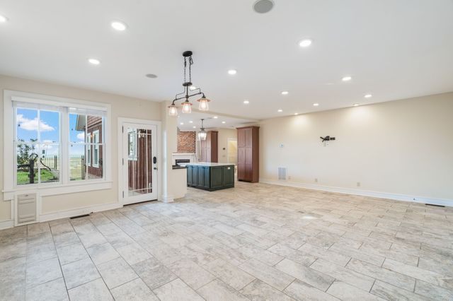 692 Possum Trot Rd, Grandview, TN 37337