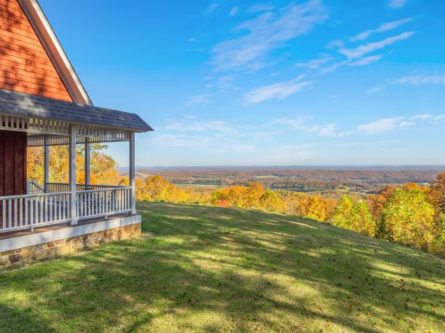 692 Possum Trot Rd, Grandview, TN 37337