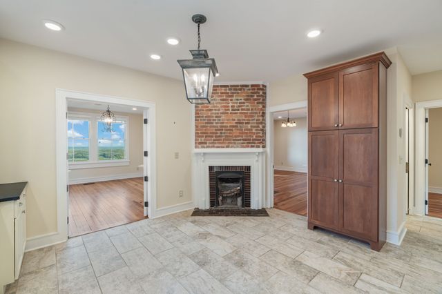 692 Possum Trot Rd, Grandview, TN 37337