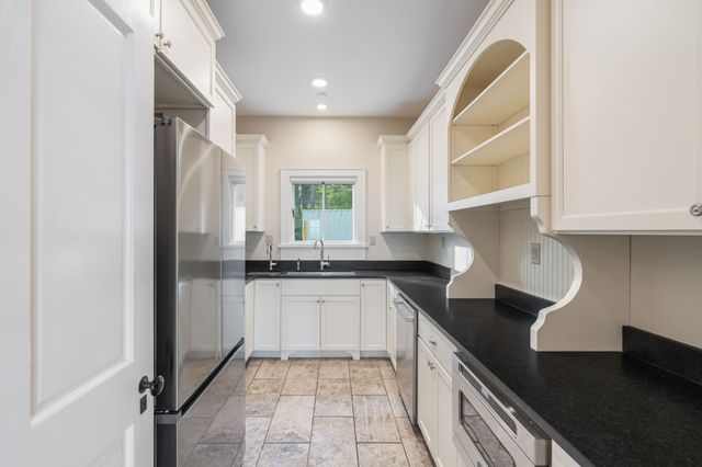 692 Possum Trot Rd, Grandview, TN 37337