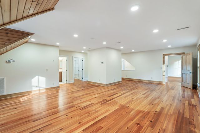 692 Possum Trot Rd, Grandview, TN 37337