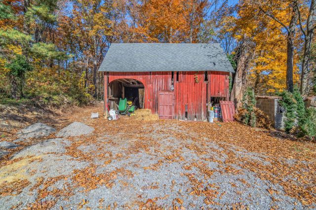 692 Possum Trot Rd, Grandview, TN 37337