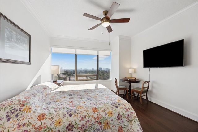 101 Westcott Street 1202, Houston, TX 77007