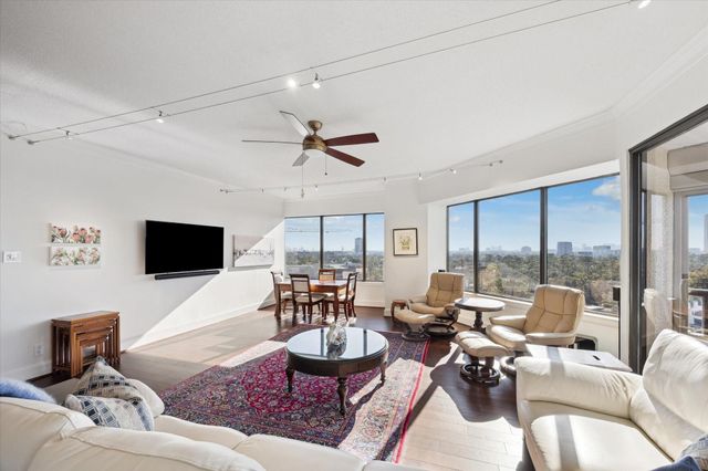 101 Westcott Street 1202, Houston, TX 77007