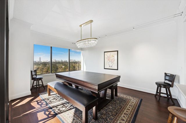 101 Westcott Street 1202, Houston, TX 77007