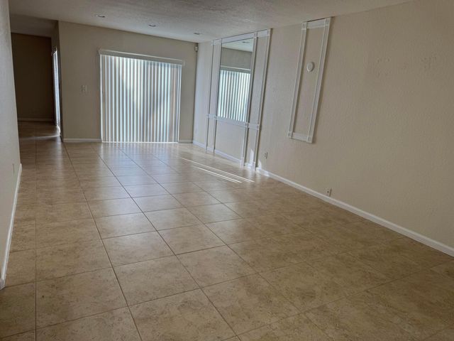 3472 Commodore Court, West Palm Beach, FL 33411