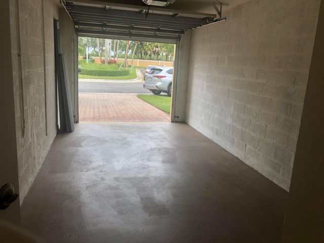 3472 Commodore Court, West Palm Beach, FL 33411