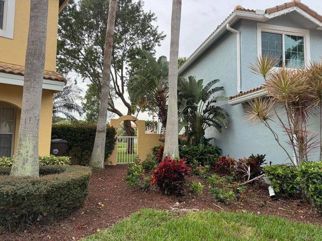 3472 Commodore Court, West Palm Beach, FL 33411