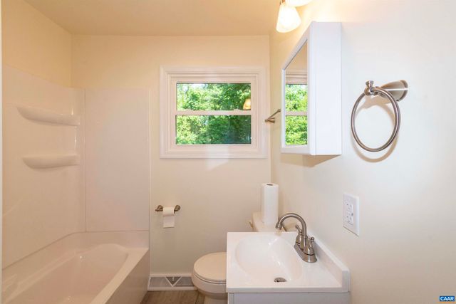 395 BERRY ST, Orange, VA 22960
