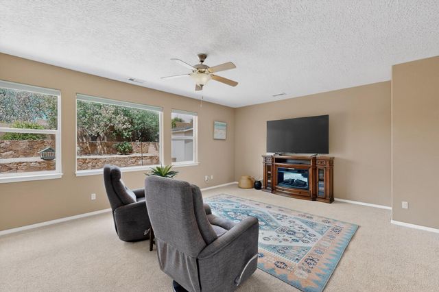2801 Cipres Lane SE, Rio Rancho, NM 87124