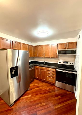 222 E PEARSON Street 1005, Chicago, IL 60611