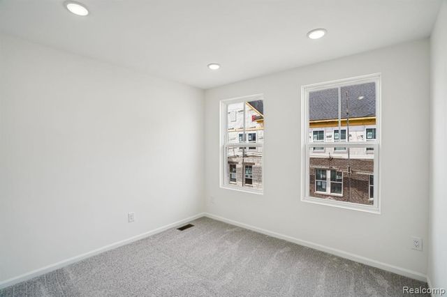 42827 Atwood Avenue, Novi, MI 48375