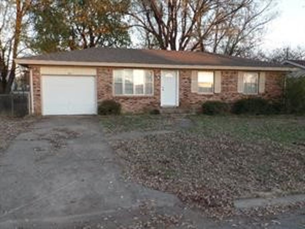 987 Eastgate Street, Siloam Springs, AR 72761